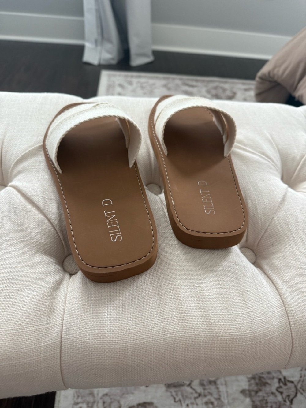NEW Silent D Cream Canvas Slide Sandals Size 10 - Picture 3 of 4